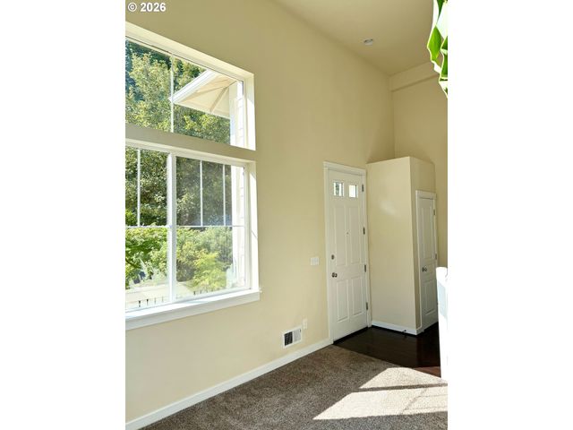2608 Sw HUME Ct, Portland, OR 97219