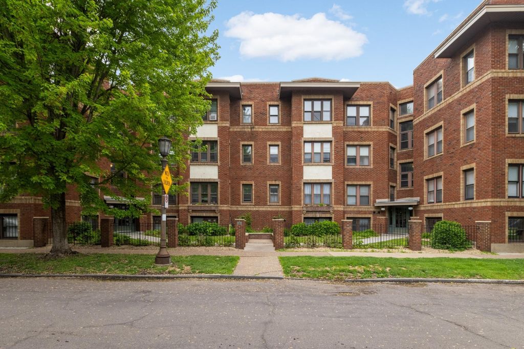385 Laurel Avenue 10, Saint Paul, MN 55102