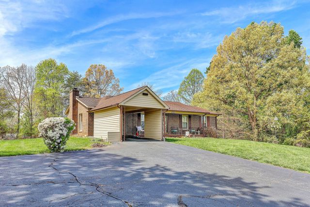 509 Carver RD, Martinsville, VA 24112
