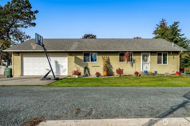 319 6th Street, Blaine, WA 98230