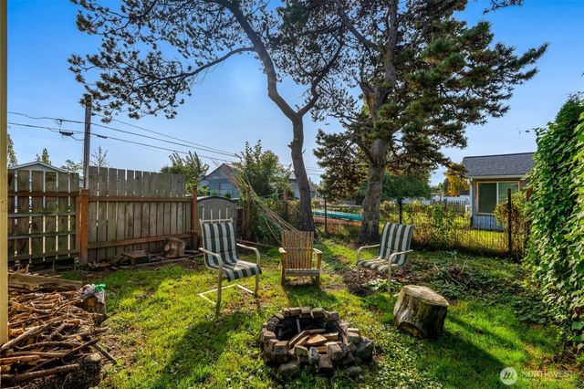319 6th Street, Blaine, WA 98230