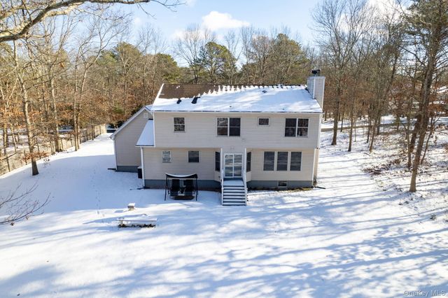 400 Eastport Manor Road, Manorville, NY 11949