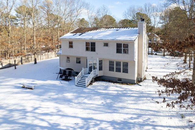 400 Eastport Manor Road, Manorville, NY 11949