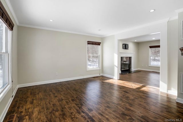 400 Eastport Manor Road, Manorville, NY 11949