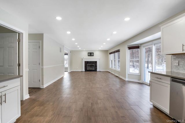 400 Eastport Manor Road, Manorville, NY 11949