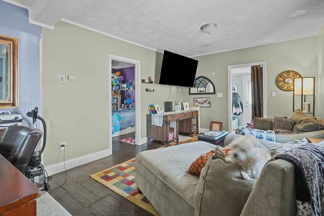 42 Taunton Ave, Seekonk, MA 02771