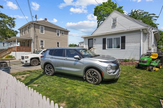 42 Taunton Ave, Seekonk, MA 02771