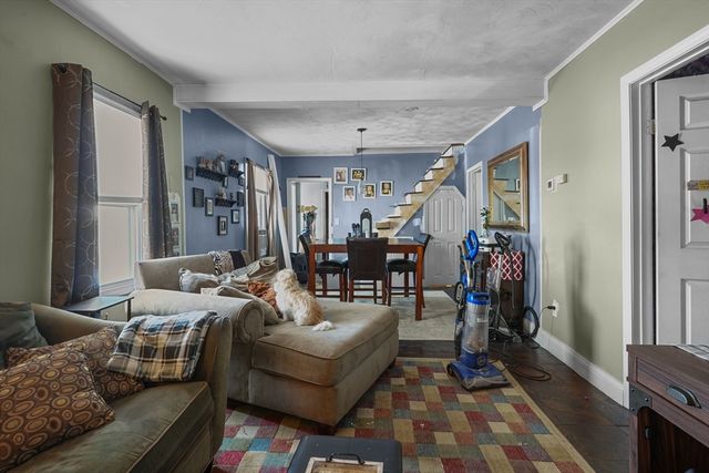 42 Taunton Ave, Seekonk, MA 02771