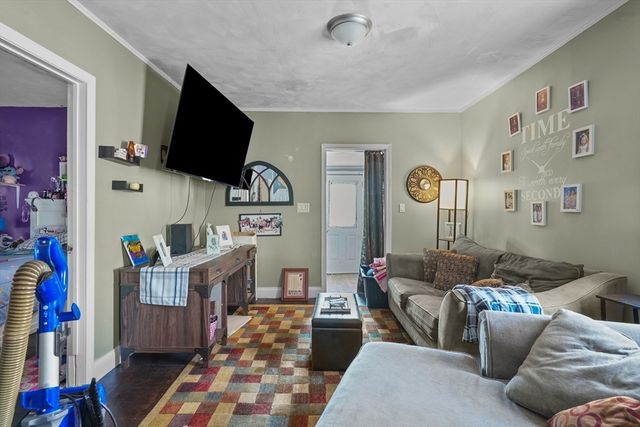 42 Taunton Ave, Seekonk, MA 02771