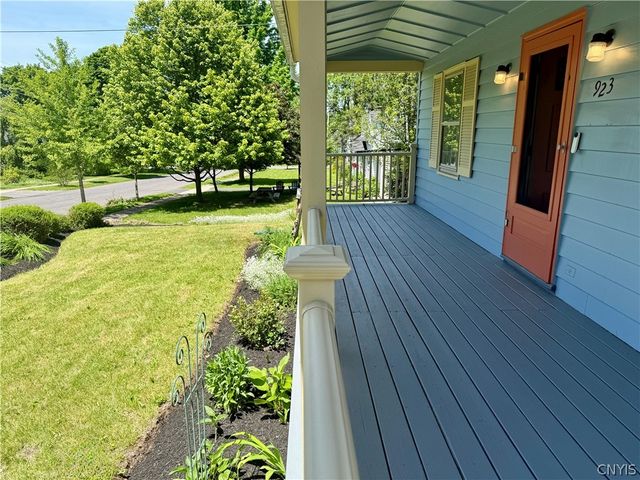 923 Cumberland Ave, Syracuse, NY 13210