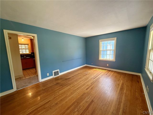 923 Cumberland Ave, Syracuse, NY 13210