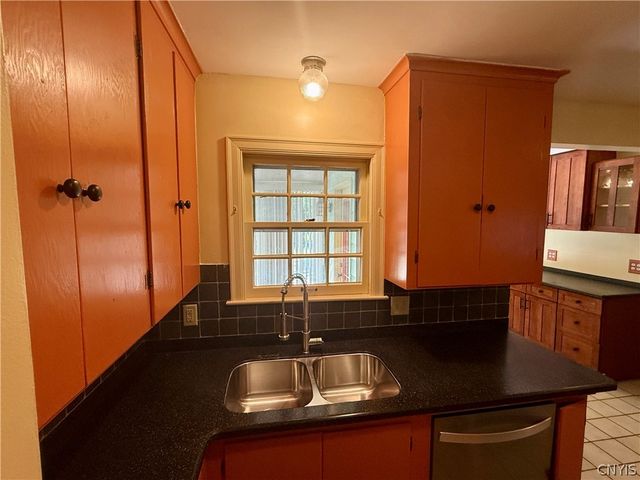 923 Cumberland Ave, Syracuse, NY 13210