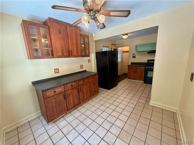923 Cumberland Ave, Syracuse, NY 13210