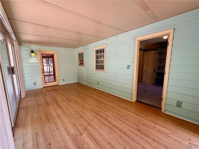 923 Cumberland Ave, Syracuse, NY 13210