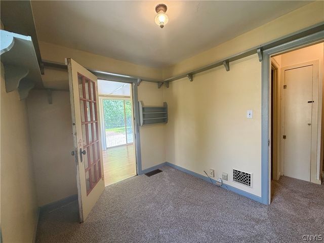 923 Cumberland Ave, Syracuse, NY 13210
