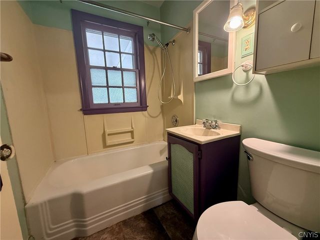 923 Cumberland Ave, Syracuse, NY 13210