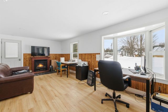 372 Owl Street, Campton, NH 03223