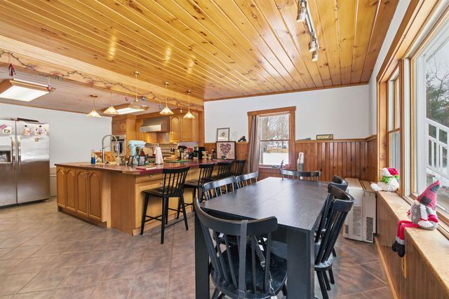 372 Owl Street, Campton, NH 03223