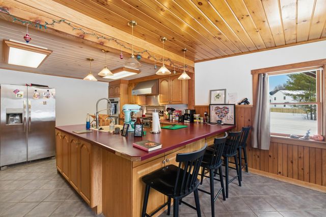 372 Owl Street, Campton, NH 03223