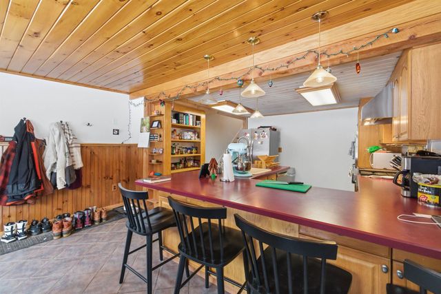 372 Owl Street, Campton, NH 03223