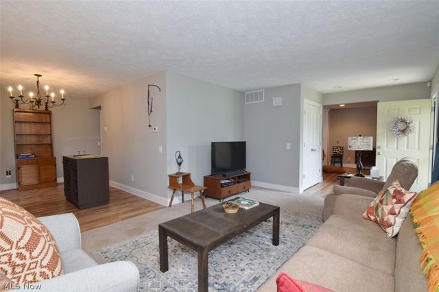 10797 Meadowgrass Road, Strongsville, OH 44149