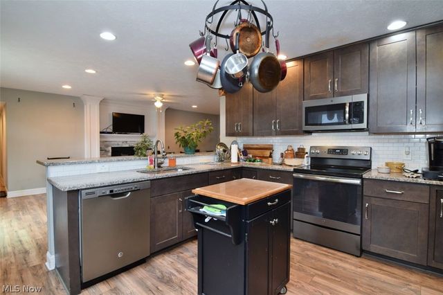 10797 Meadowgrass Road, Strongsville, OH 44149