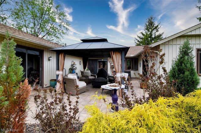 10797 Meadowgrass Road, Strongsville, OH 44149