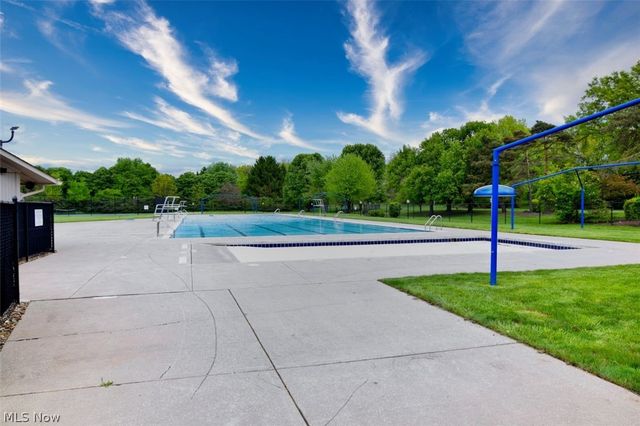 10797 Meadowgrass Road, Strongsville, OH 44149