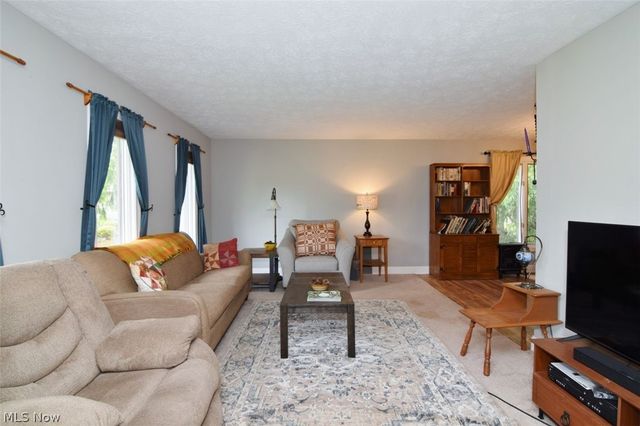 10797 Meadowgrass Road, Strongsville, OH 44149