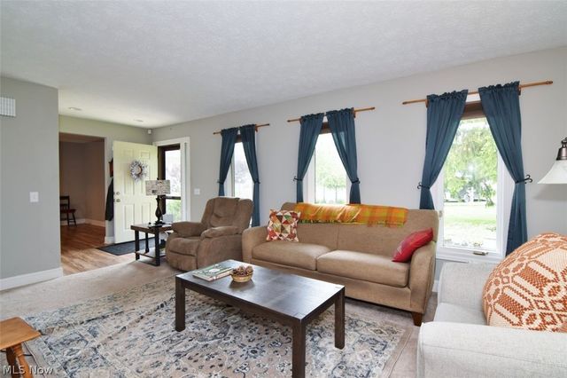 10797 Meadowgrass Road, Strongsville, OH 44149
