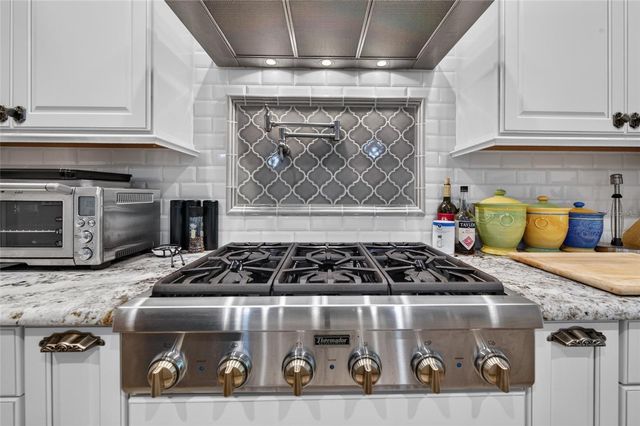 1515 RAMBLING OAKS LANE, Deland, FL 32720