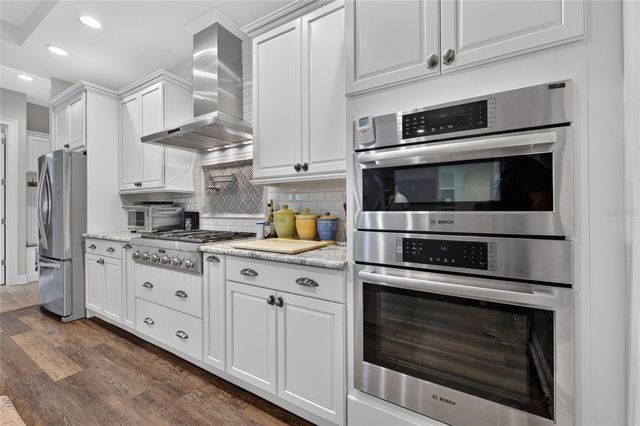 1515 RAMBLING OAKS LANE, Deland, FL 32720
