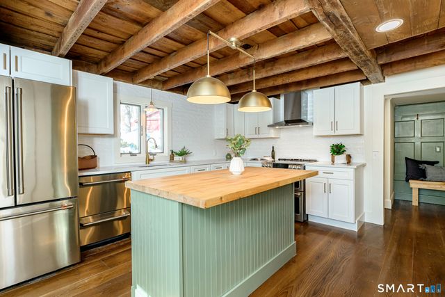 193 Phoenixville Road, Chaplin, CT 06235