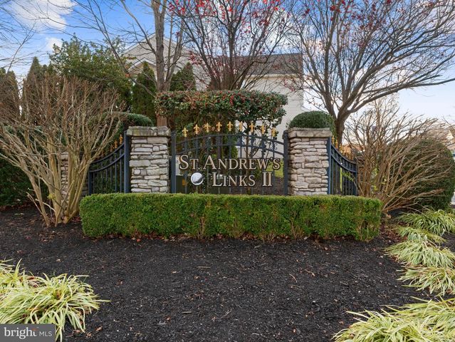 102 DORAL DR, Blackwood, NJ 08012