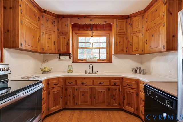 3405 Riverview Dr, Richmond, VA 23225