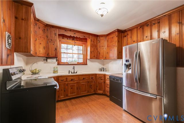 3405 Riverview Dr, Richmond, VA 23225