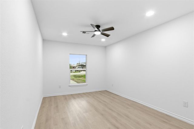 2111 Briar Lane, La Marque, TX 77568