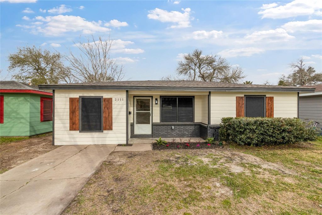 2111 Briar Lane, La Marque, TX 77568