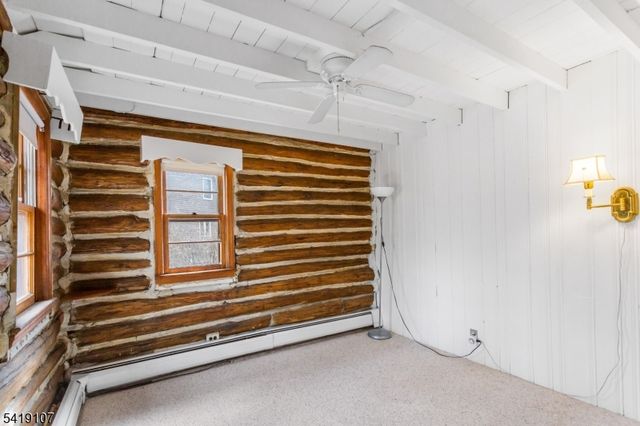 6 Partridge Trl, Kinnelon Boro, NJ 07405