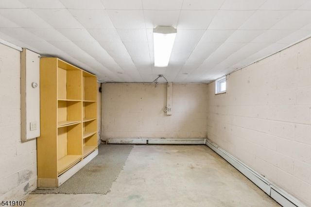 6 Partridge Trl, Kinnelon Boro, NJ 07405