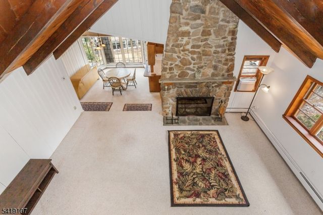 6 Partridge Trl, Kinnelon Boro, NJ 07405