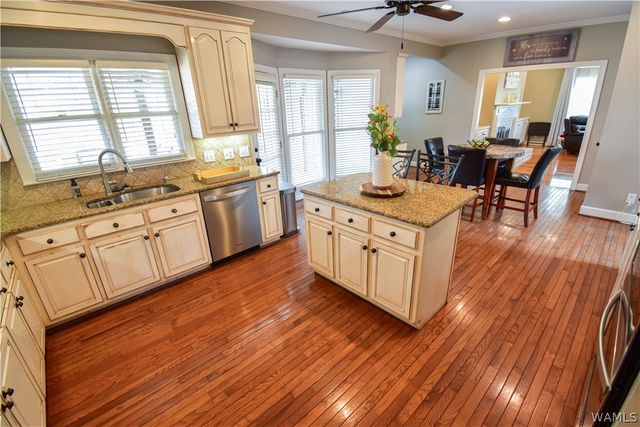 1210 Auxford, Tuscaloosa, AL 35405