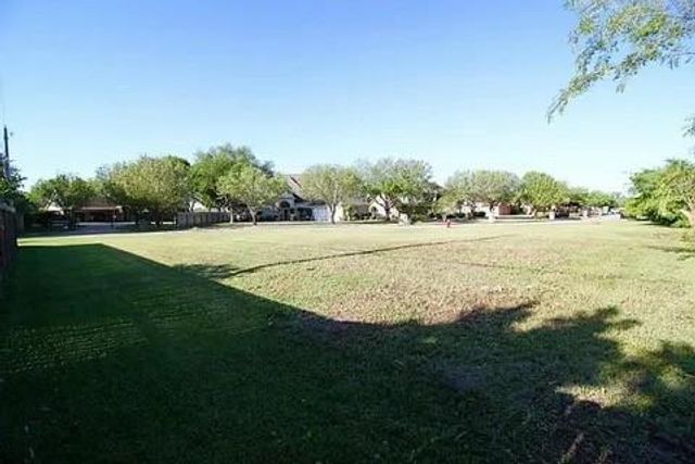 8802 Shiloh Avenue, Texas City, TX 77591