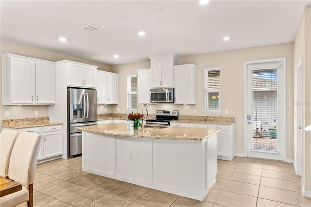 8024 BLUEJACK OAK DRIVE, Winter Garden, FL 34787