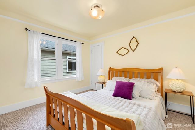 410 N 46th Street, Seattle, WA 98103