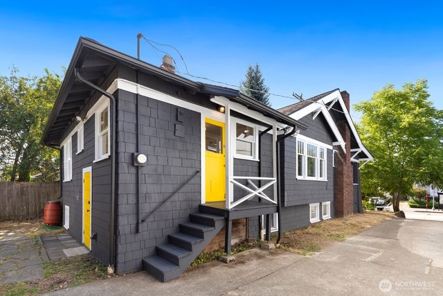 410 N 46th Street, Seattle, WA 98103