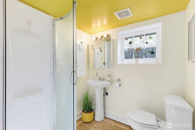 410 N 46th Street, Seattle, WA 98103