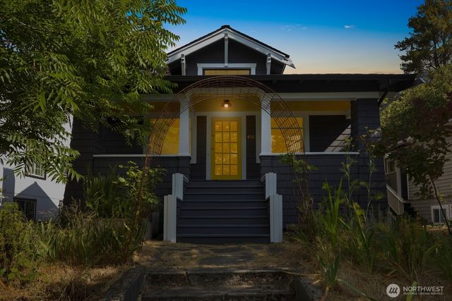 410 N 46th Street, Seattle, WA 98103
