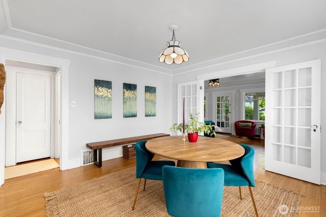 410 N 46th Street, Seattle, WA 98103