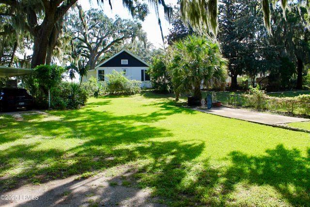 807 11th Street, Port Royal, SC 29935